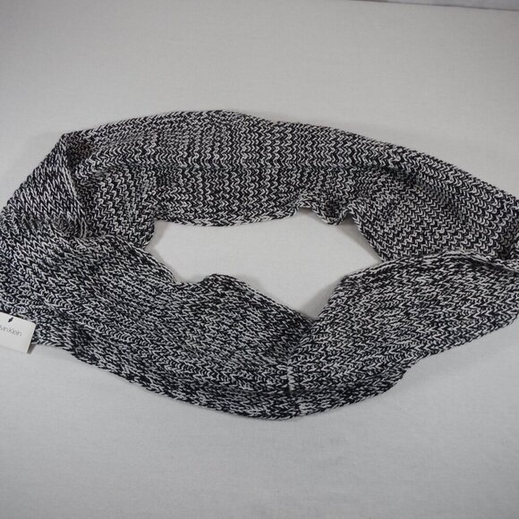 NWT Calvin Klein Infinity Black and White Knit Scarf Unisex - Picture 8 of 10